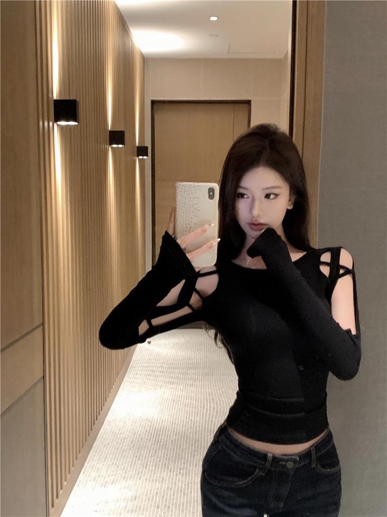 Black Women's Slim Fit Bodycon T-Shirt - Sexy Hollow Design for Spring/Summer 2025
