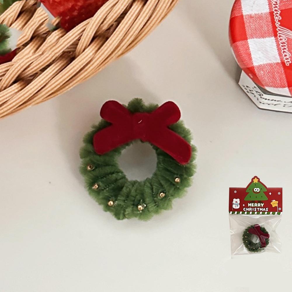 Red Mini Wreath Keychain Cartoon Christmas Brooch Fashion Christmas Pendant  Birthday Gift