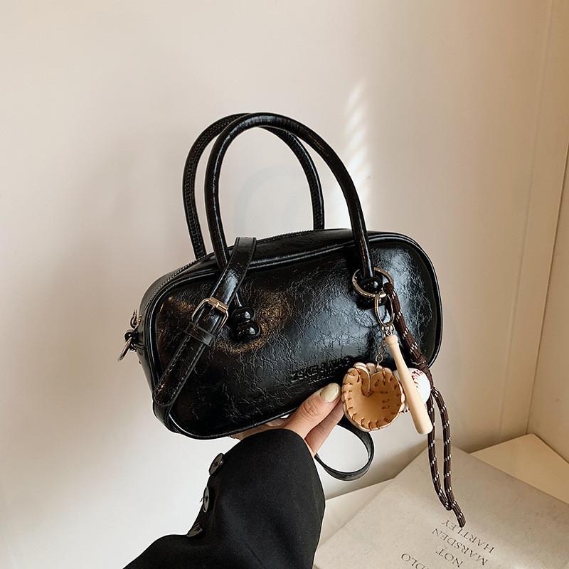 Ielgy Premium Texture Retro Portable Autumn Winter All-Match Pillow Bag Commuter Shoulder Messenger Bag