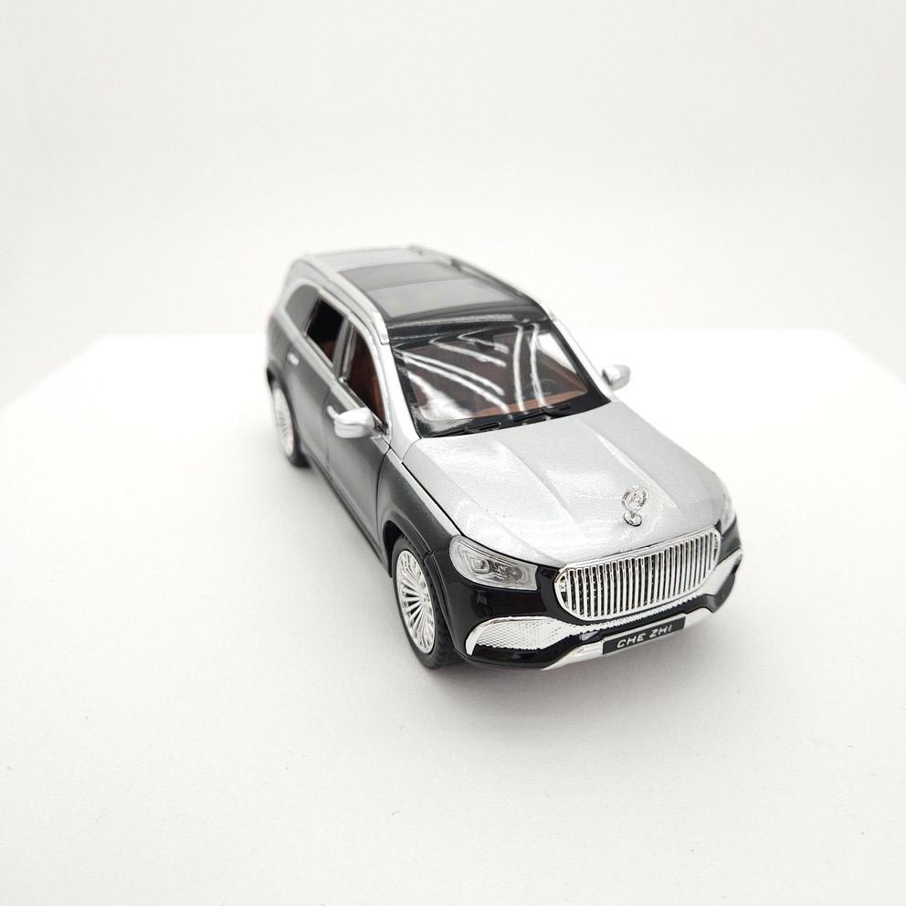 1:24 Mercedes-Benz Maybach SUV Die-cast Model Car, Black & Silver