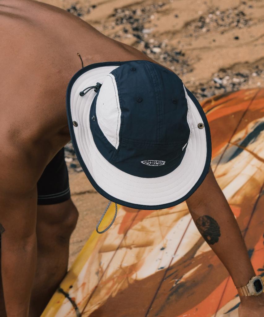 Geulinweibeu Surf-Hat Shelter [Sailor White]