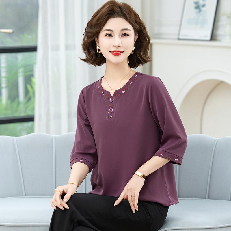 

Floral Slimming Top for Middle-aged & Elderly Women - Elegant, Plus Size, Conceals Flaws, Perfect for Spring & Summer XL (90-105 lbs) фиолетовый