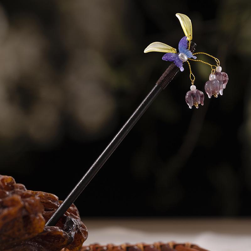 Vintage-Style Ebony Imitation Hairpin with Tassels and Wooden Step-Shaking Design for Hanfu and Ancient Costume Accessories