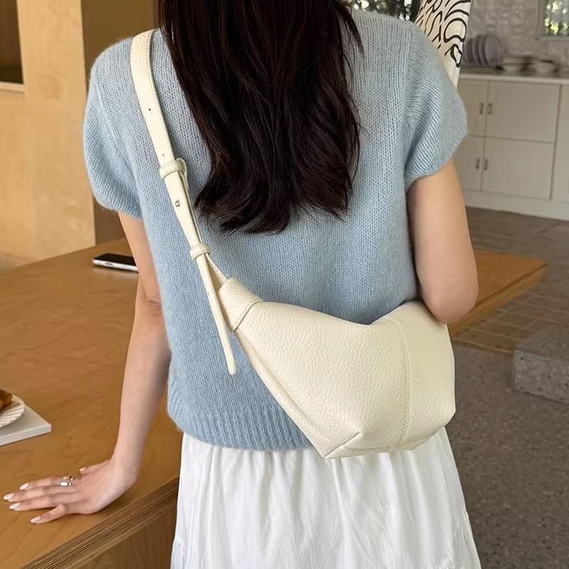 Vintage Large Capacity Bag 2025 New Single Shoulder Versatile Fashion Crossbody Bag Commuting Dumpling Horn High-end