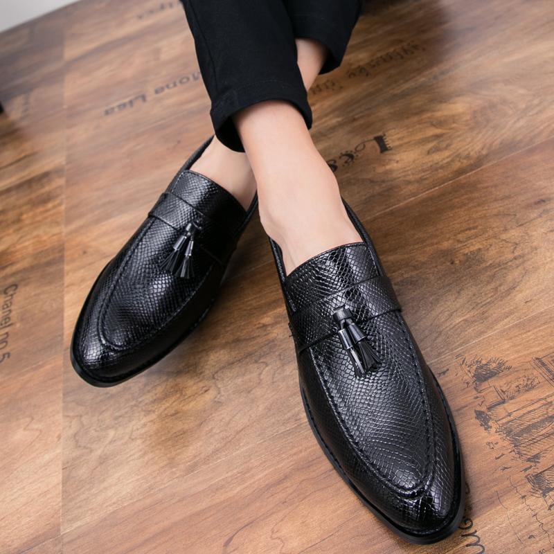 Mens Fashion Sneakers tassel Men Loafers shoes High Quality Trend Outdoor Men Leather Casual Shoes Trend men Adult Driving Shoes