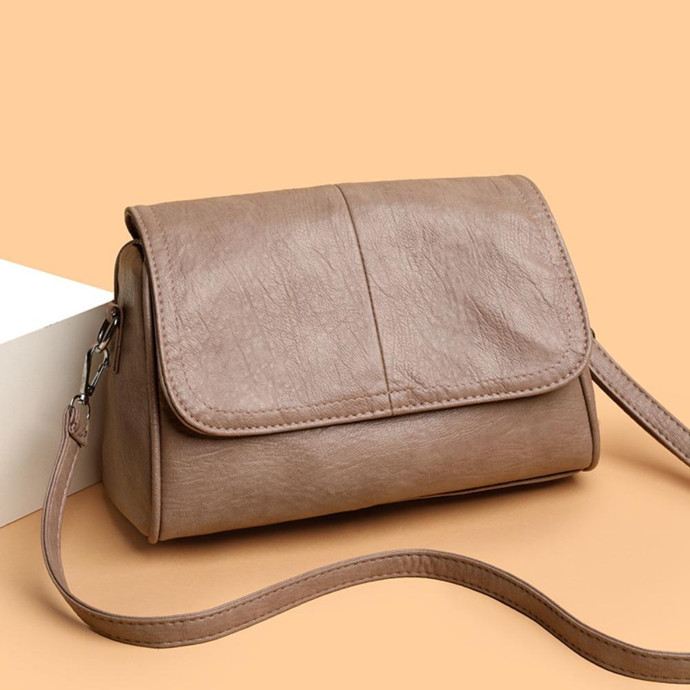 Retro Oil Wax Leather Crossbody Bag,with Textured and Vintage Feel,Simple and Elegant Flap Design,and Adjustable Shoulder Strap