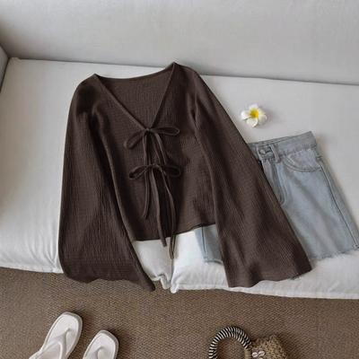 Blusa Casual para Mujer de Color Sólido con Nudo Delantero, Semi-Ajustada, Mangas Acampanadas, Cuello en V, Tejido Texturizado, Top Estilo Cottagecore