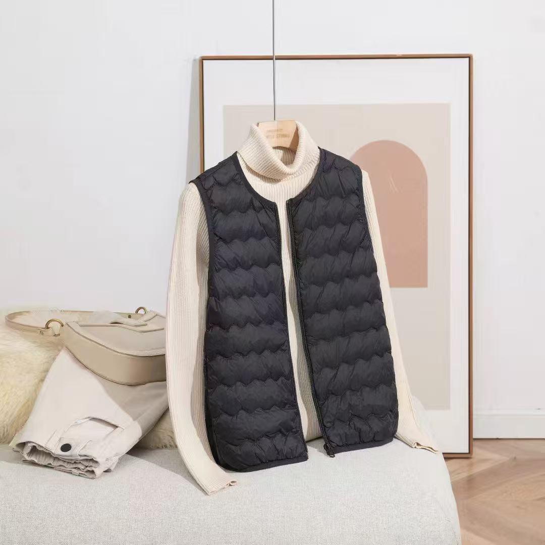 

2025 Women s Wavy Pattern Lightweight Sleeveless Down Vest XL