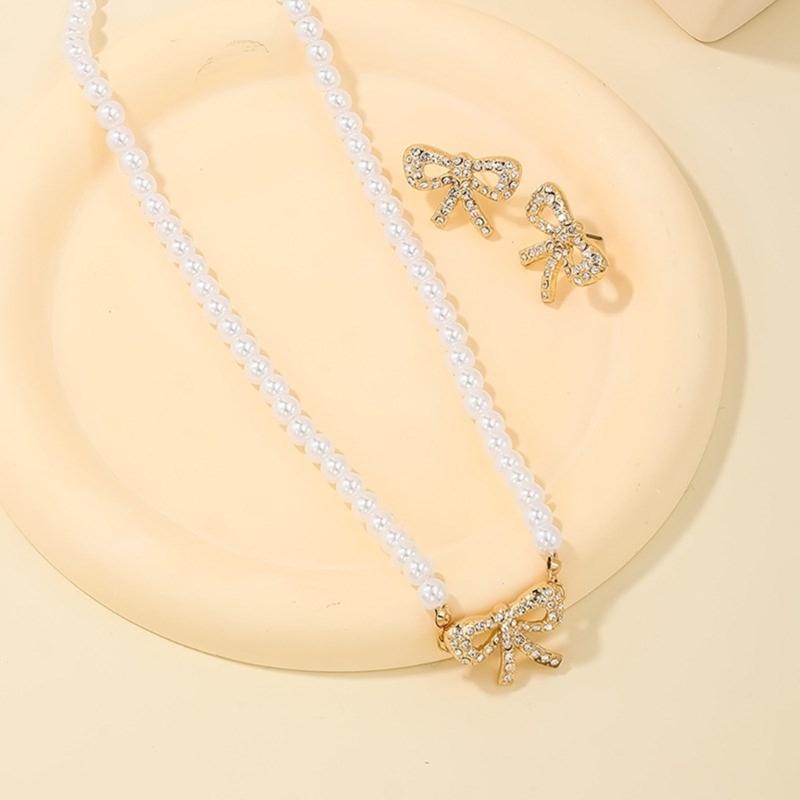 Delicate Bowknot Pendant Necklace and Earrings Combo Graceful Women's Neckchain and Ear Studs Jewelry Set Collection