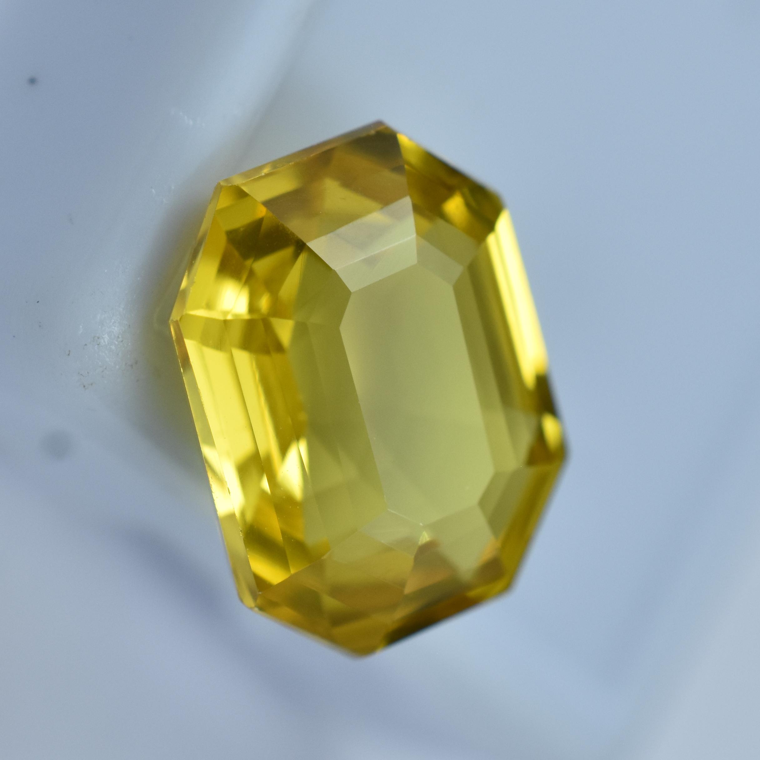 

Сапфірово-жовтий Унікальний колір Смарагдовий огрантування 7.20 карата Натуральний Вільний Дорогоцінний камінь СЕРТИФІКОВАНИЙ AR-182 12.0 mm Approx жовтий