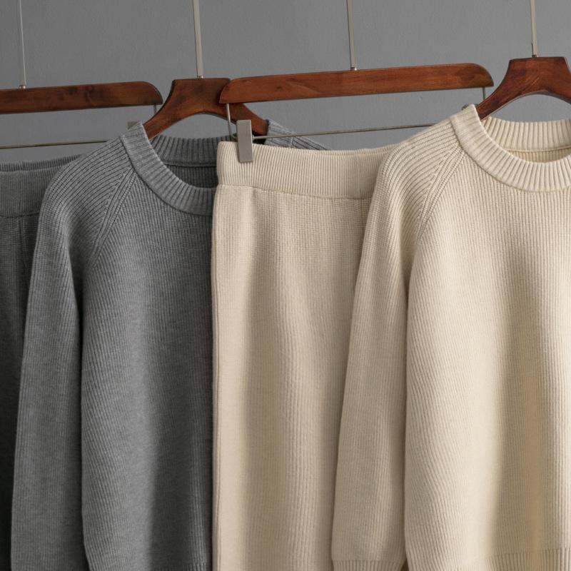 HNXC Winter Thick Sweater Set for Women, Loose Knitted Long-sleeved Round-neck Fashionable Wide-leg Pants Two-piece Set for Women