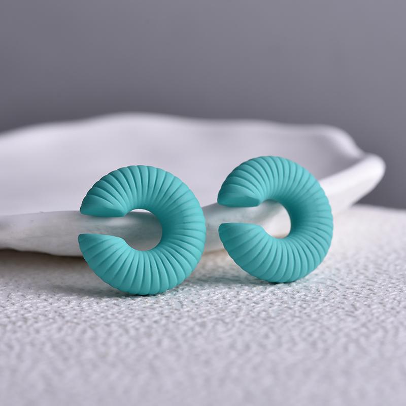 1 Pair Simple Round Circle Clip Earrings For Women C Shape Acrylic Red Blue Black Pink No Pierced Cartilage Lightweight Ear Cuff