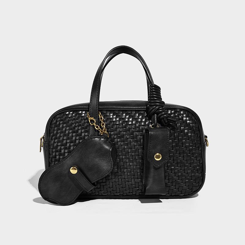 2025 Fall/Winter New Fashionable Women's Handbag, Niche Large-Capacity Boston Pillow Bag, High-End Woven Bag