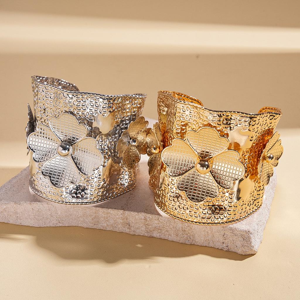 Heavy Industry Metal Folded Flower Opening Bracelet Fashion Ins Unique Jewelry