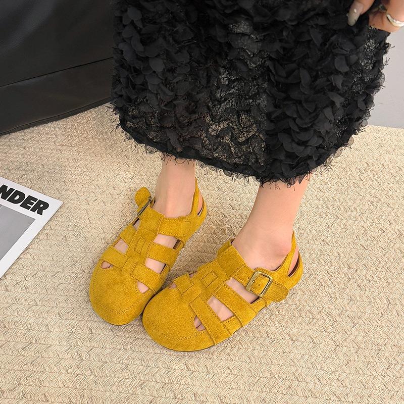 Baotou Sandals Women's New Spring and Summer Retro Hollow Flat-bottomed Versatile Woven Casual Hole Shoes