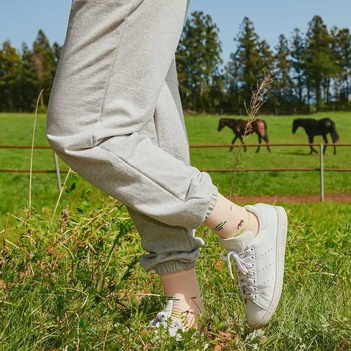 Jeju Geumoreum. Soft organic non-compression illustrated socks