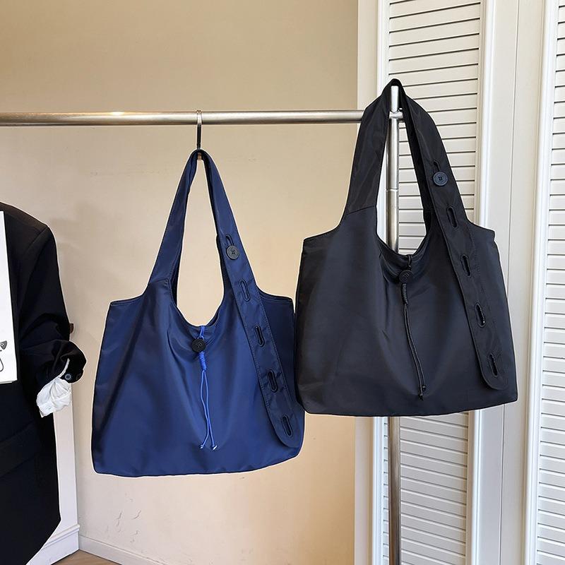 Nylontasche Damen neue Herbst große Kapazität Schultertasche Modetrend extra-große Tasche