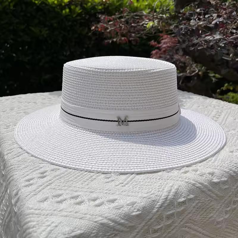 Sommerstrohhüte für Männer Frauen Banddekoration Elegantes Damen-Partykleid Flache Kappe Reise Strand Sonnenhut Chapeau Femme