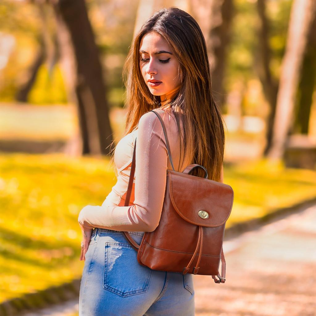 Vannus Dames Rugzak van Echt Italiaans Leer, Klein en Lichtgewicht, met Verwisselbare Schouderbanden, Geschikt voor een 9,7-inch iPad, Bruin