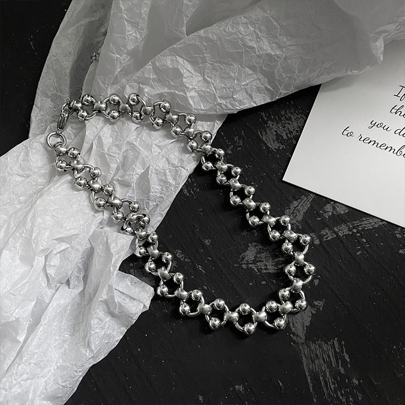 Punk Handmade Hollow Steel Ball Titanium Steel Necklace Men Women New Hip hop Design Sense Clavicle Chain Accessories