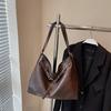 Large Capacity Retro Versatile Shoulder Tote Bag Women's Autumn and Winter New Fashion Commuter Bag Backpack