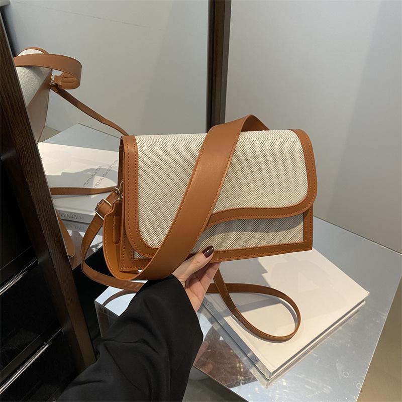 

Niche light luxury design underarm bag women s new fashion commuting versatile shoulder messenger bag retro small satchel коричневий