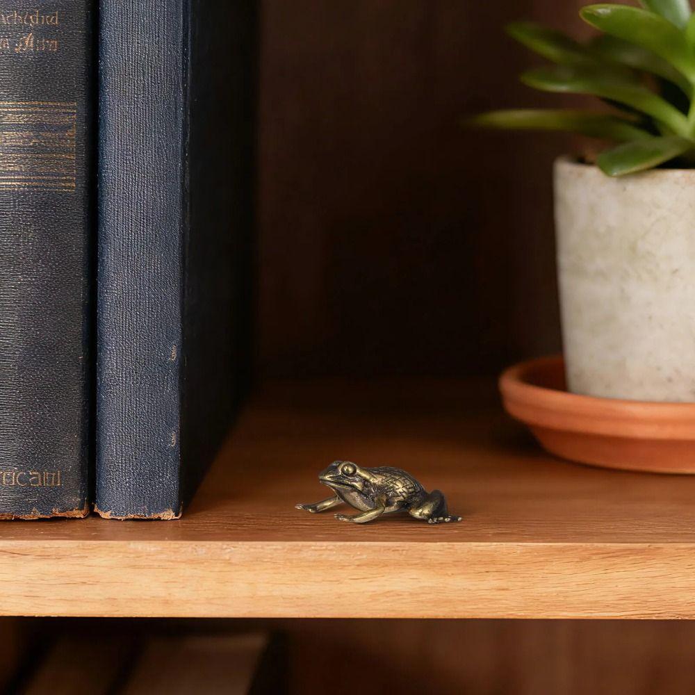 Solid Brass Brass Toad Figurine Retro Style Tea Pet Ornament Golden Toad Statue  Desktop Decoration