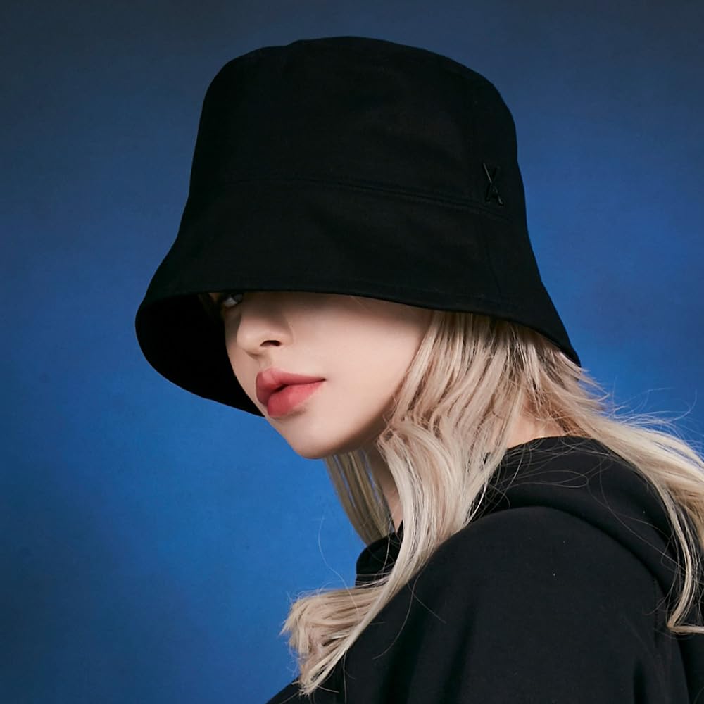[VARZAR] Stud drop over fit bucket hat Black