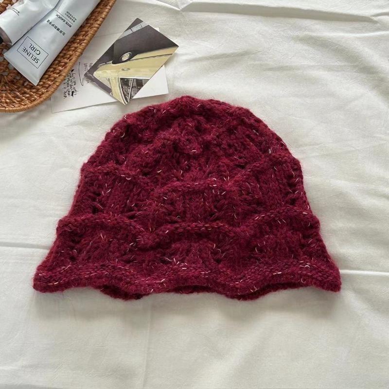 Women Vintage Flower Crochet Beanie Solid Color Hollow Out Breathable Elegant Knit Leisure Skull Cap,Suitable for Travel,holiday