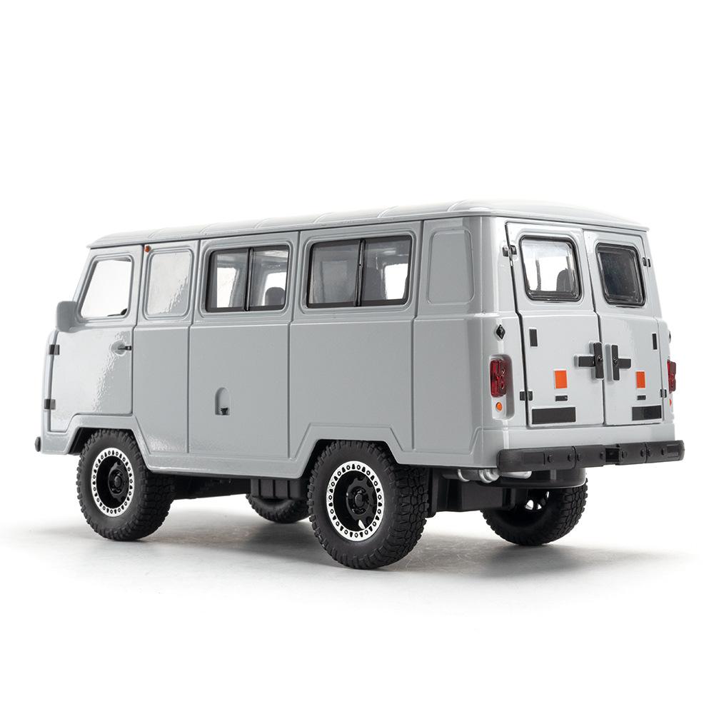 New 1/18 Russian UAZ TRAVELER 452 VAN Alloy Diecasts & Toy Vehicles Metal Toy Car Model Sound and Light Collection Kids Toy