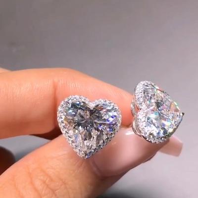 Huitan Gorgeous Heart Cubic Zirconia Stud Earrings for Women Fashion Wedding Engagement Accessories Elegant Female Earrings Gift