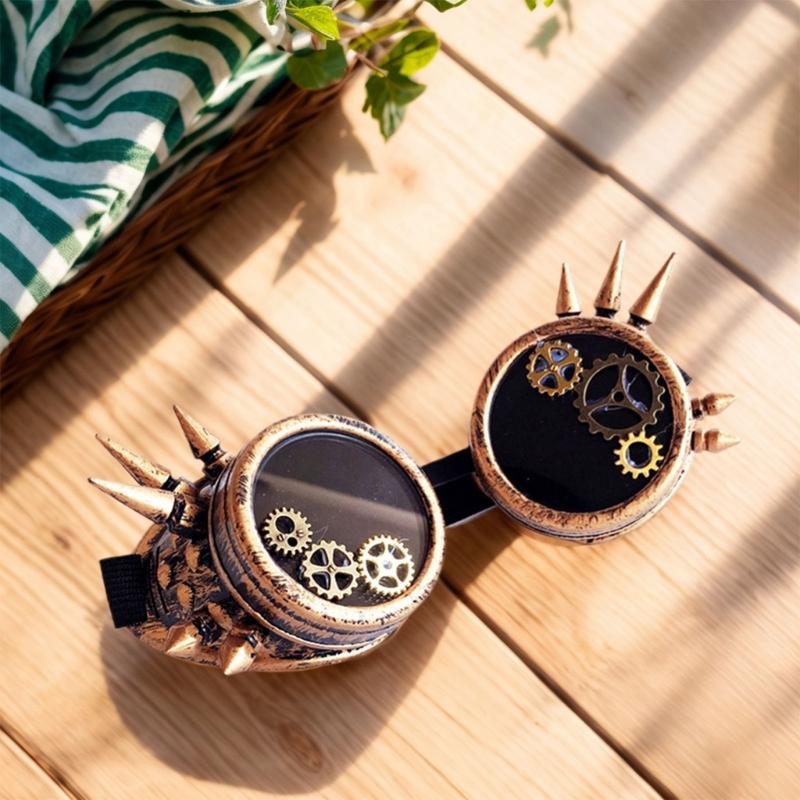 Retro Steampunk Goggles with Rivets Halloween Decorative Glasses Gear Glasses Steampunk Glasses for Cosplay Enthusiasts