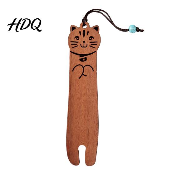 Durable Wood Bookmark Wooden Cartoon Cat Bookmarks for Book Lovers Natural Marker