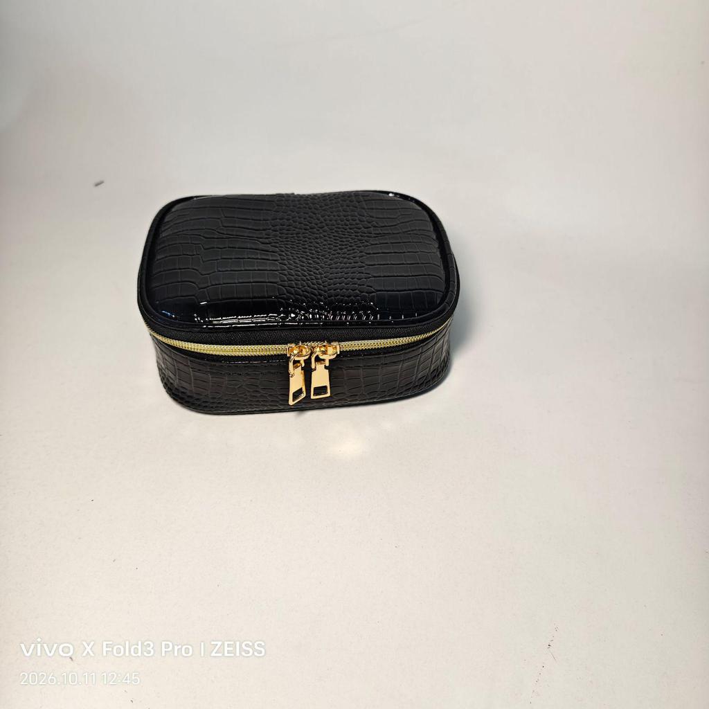 En stock: Trousse de Maquillage Imperméable en PU avec Design Lumineux - Portable et Parfaite pour le Voyage