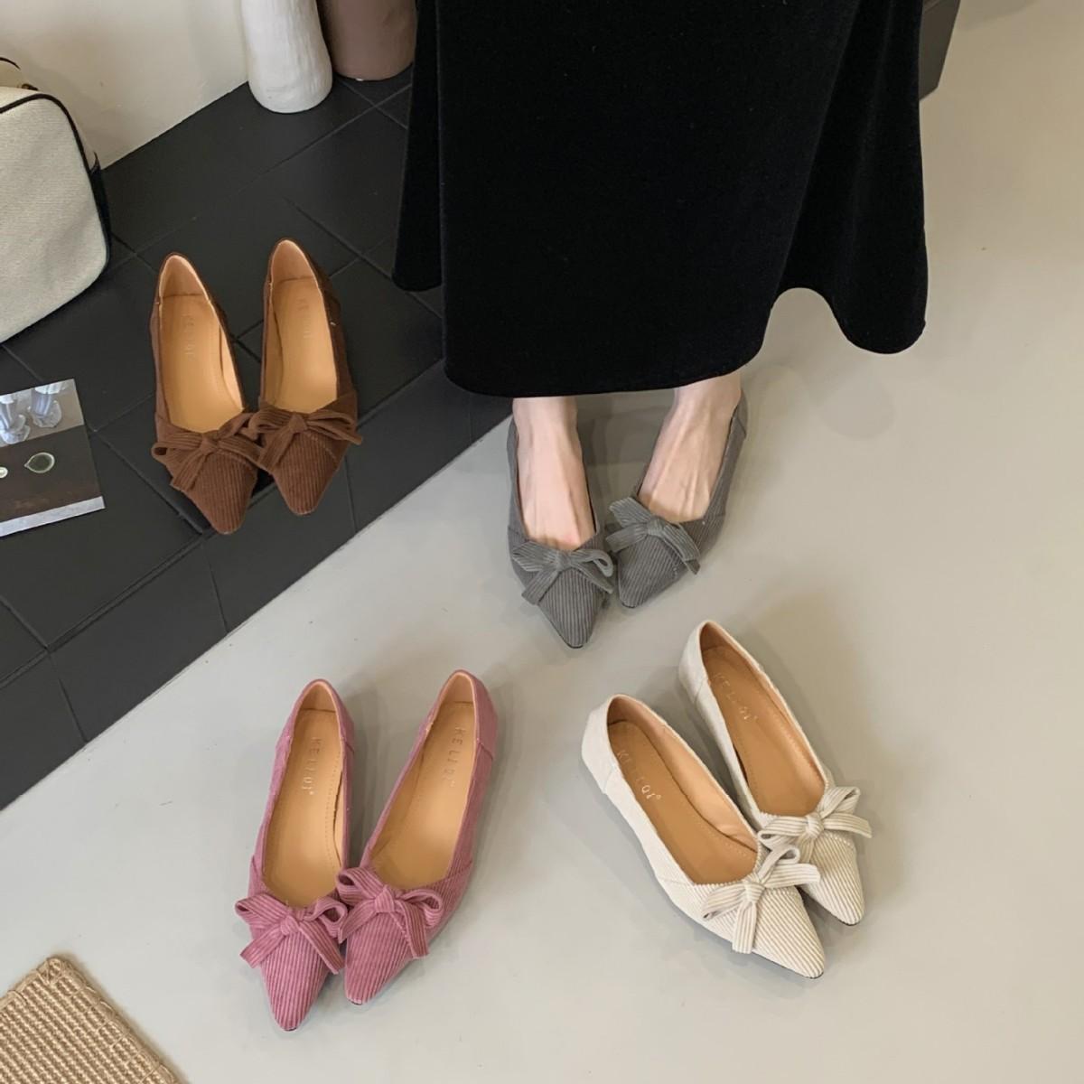 

2025 новая осенняя замшевая обувь-лодочки с острым носком, на скрытой танкетке, из замши, универсальная, нишевая, вечерняя, ветровка, с мелким вырезом, женская 39 розовый