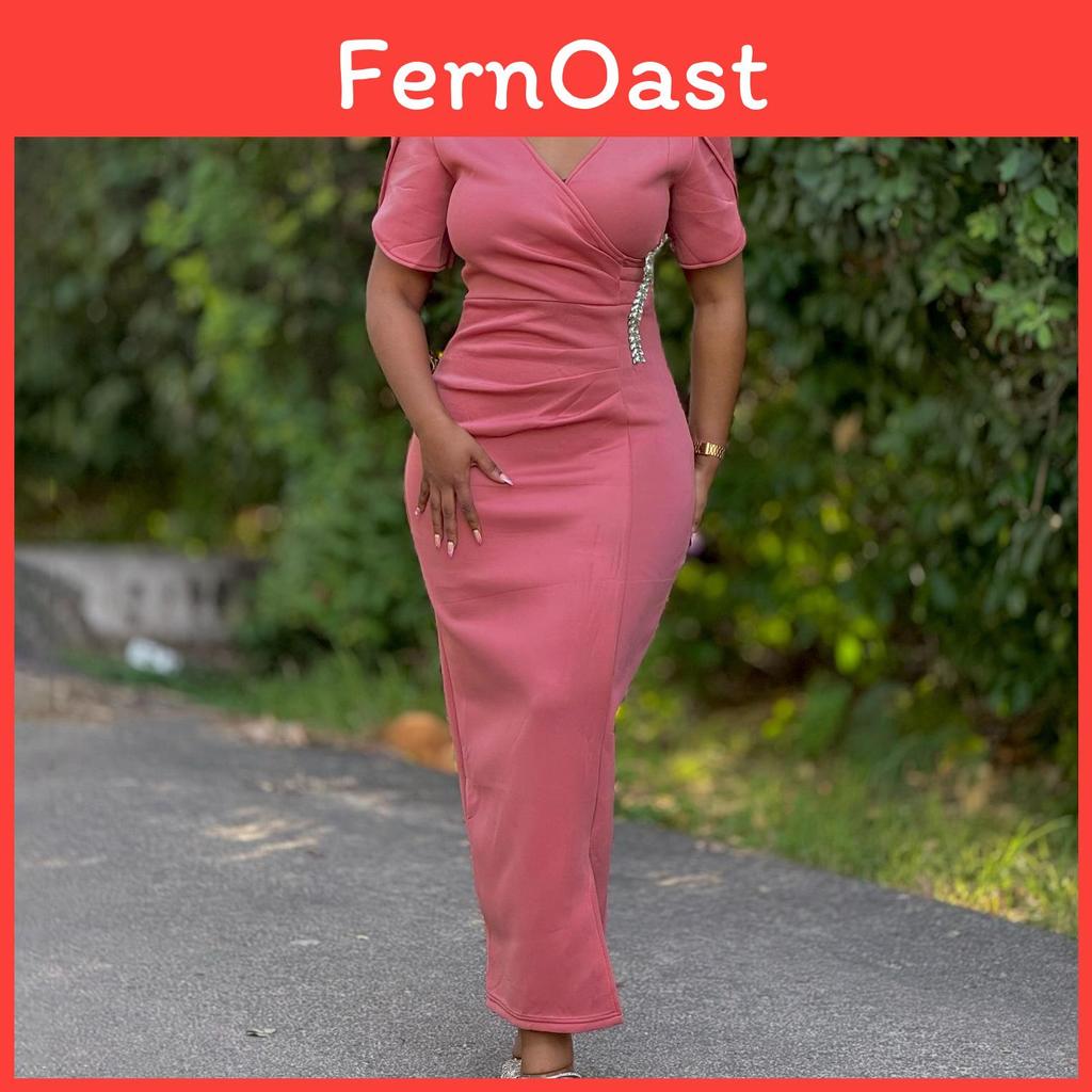 New Is The Dress Womens Fashionable Elegant And Stylish Featuring A Vshaped Banquet Dress And A Diamond Embossed Dress