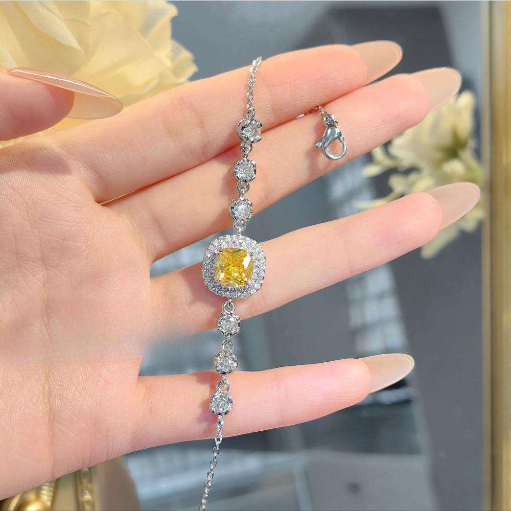 Light Luxury Temperament Sugar Cube Radiant Yellow Diamond Bracelet Advanced Sense Niche Exquisite Simple Argyle Yellow Diamond Women