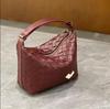 2025 New French Woven Tote Bag For Commuting Fashion Genuine Leather Women's Bag Niche Knot Bag Women's Handbag