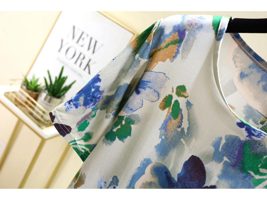 Women's Floral Mid-Length Summer Dress: Perfect for Cool Spring and Vacation Wear