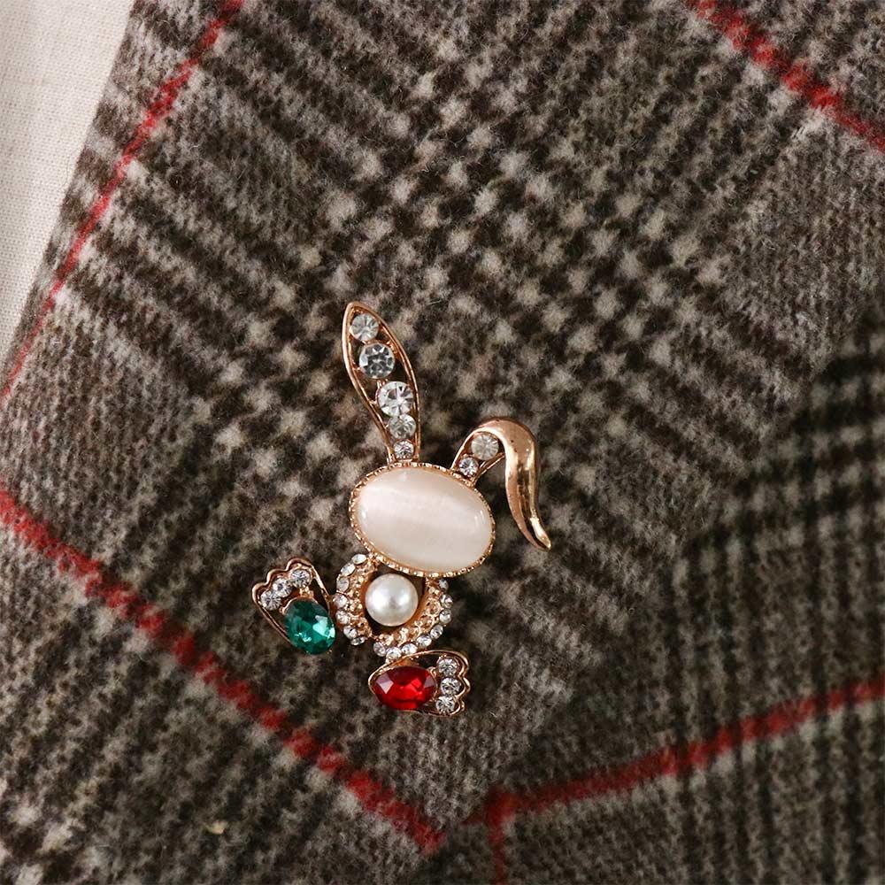 Pearls For Women Exquisite Rabbit Brooch Korean Style Brooch Rhinestone Pins Suit Accessories
