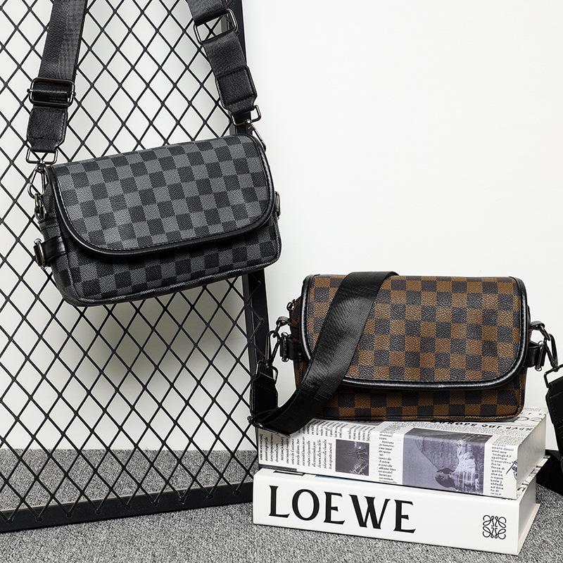 Trendy Plaid Men's Shoulder & Chest Crossbody Bag