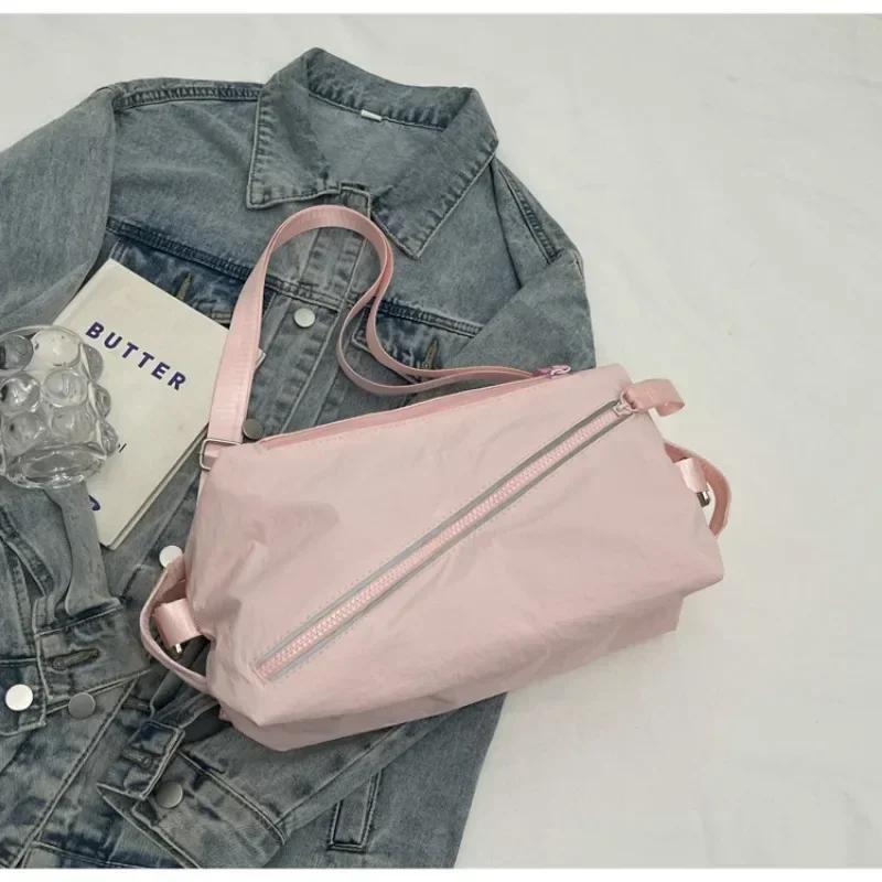 Winter Newcouple Sports High-capacity Shoulder Bag High-quality Nylon Zipper Commuter Crossbody Bag