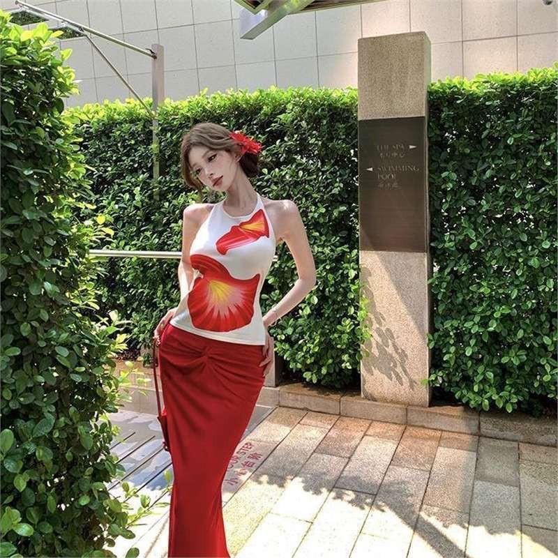 

Zhao Lusi s Vacation Style Swimsuit Beach Skirt Set Sexy Backless Hanging Neck Red Split Three Piece M