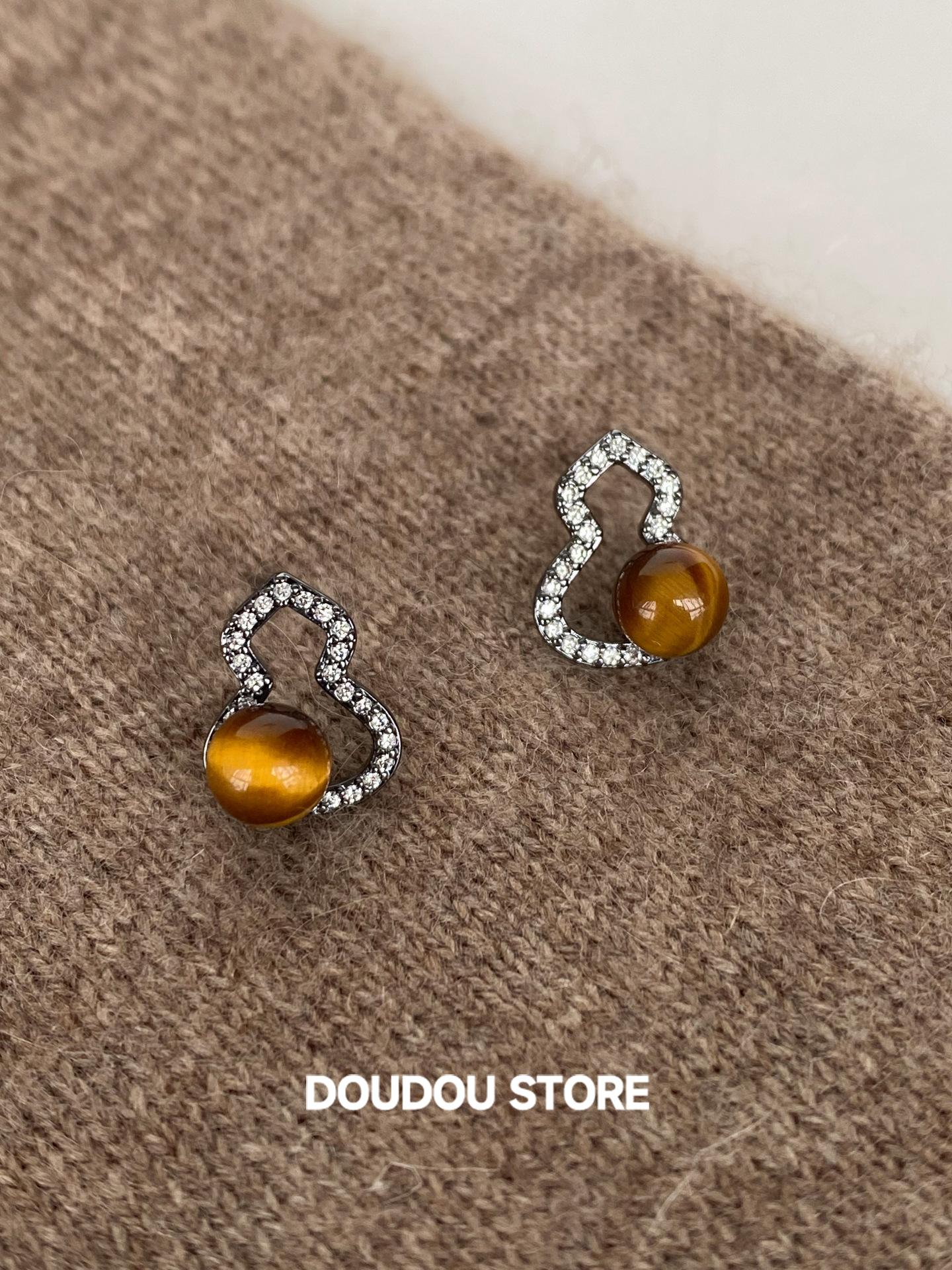 New Chinese Maillard 925 Silver Needle Simple and Small Black Natural Tiger s Eye Earrings Earrings Versatile Personality