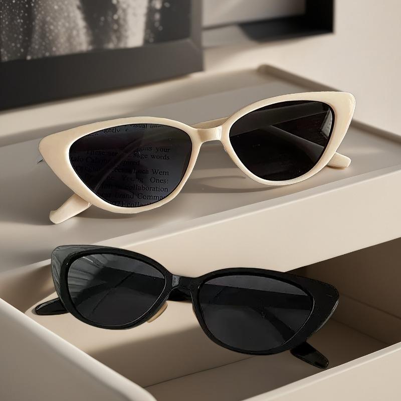 2 pairs cat eye style black and milky white. Vintage and versatile the perfect gift for family and friends