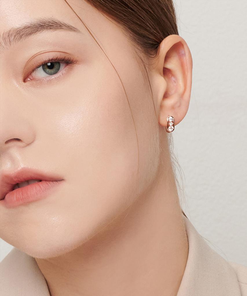 Loveenb [14K Gold] Emma Oval Cubic Earrings