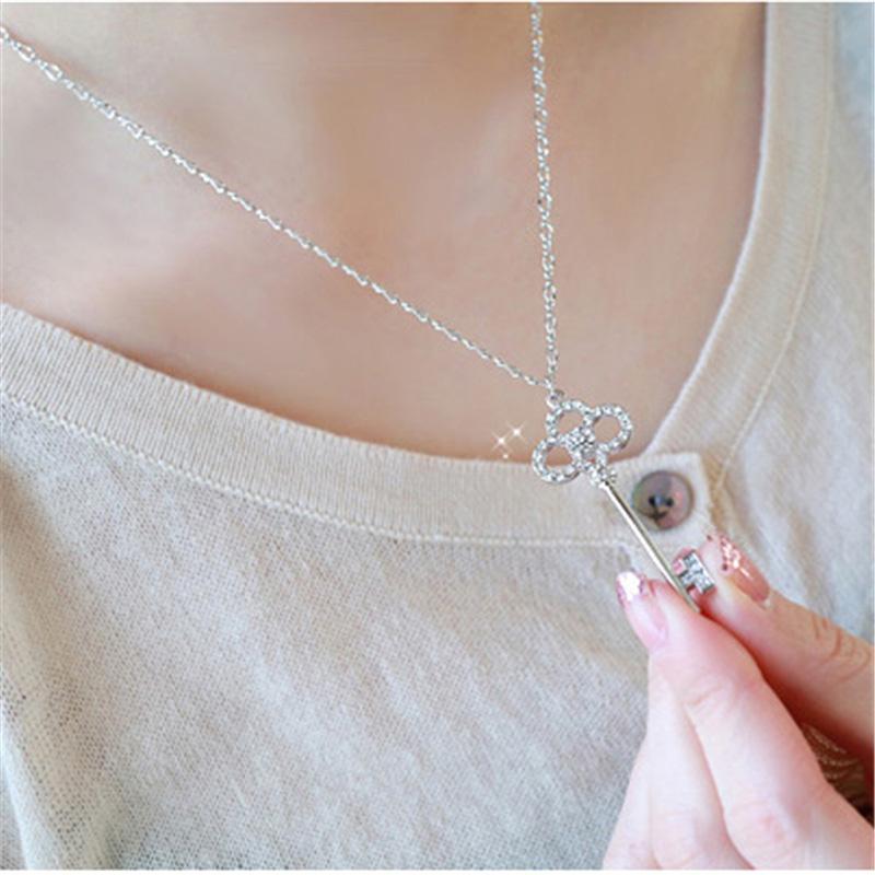 Vintage Tiny Heart Necklace for Women SHORT Chain Heart Key Pendant Necklace Gift Ethnic Bohemian Choker Necklace