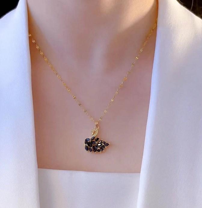 Fashion Full Crystal Cartoon Swan Pendant Necklace for Women Charm Gold Color Stainless Steel Zircon Chokers Jewelry