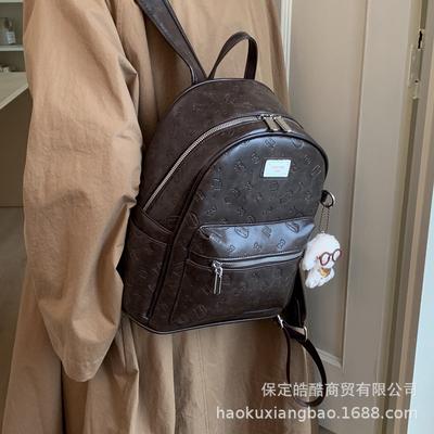 Simple Retro Embossed Backpack Bag 2025 New Autumn and Winter Fashionable Versatile Female Students Class Commuting Small Bag