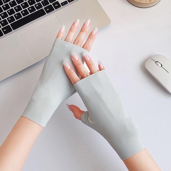 UV Protection Gloves, Ultra Thin Fingerless Sun Protection Gloves, Ice Silk Cooling Summer Gloves for Women Driving Commuting